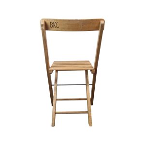 Super-Seat | BKG vintage houten klapstoel | Lichtbruine houten klapstoel met gegraveerde "BKC", lattenzitting en -rugleuning. | Horecameubilair