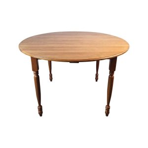 Super-Seat | The Langley retro houten cafetafels rond 120cm Ronde tafel met glad houten blad en vier gesneden poten, lichtbruin hout. | Horecameubilair