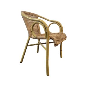 Super-Seat | The Tropicana vintage rotan terrasstoelen met armleuning | Lichtbruine rotan stoel met armleuning, gevlochten zitting en vloerkleed, houten poten. | Horecameubilair