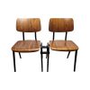 Super-Seat | Koppelstoelen rietveld bruin / zwart | Stoelen met bruine houten zittingen, zwarte metalen poten en zichtbare houtnerf. | Horecameubilair