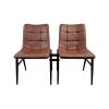 Super-Seat | Twee armloss bruine leren stoelen met zwart metalen tafel en poten, modern op witte achtergrond. | Horecameubilair