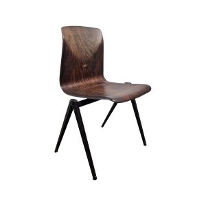 Super-Seat | Galvanitas S17 SC Stoel Donkerbruin carbonhout met zwarte metalen poten, gebogen zitting en rugleuning, strak ontwerp. | Horecameubilair