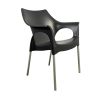 Super-Seat | Zwarte kunststof stoel met metalen poten en open vloerkleed, geïnspireerd op klassieke schoolstoelen. | Horecameubilair