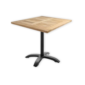 Super-Seat | Wat je gaat tegenkomen zijn stoelen, tafels, barkrukken, picknick tafels en andere soort tafels en stoelen. | Vierkante houten tafel met lattenblad, zwarte metalen poot en voet met vier poten; op witte achtergrond. | Horecameubilair