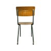 Super-Seat | Olvin vintage schoolstoel Groene metalen poten, hout met gebruikssporen, gebogen rugleuning, witte achtergrond. | Horecameubilair