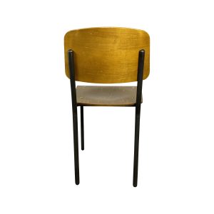 Super-Seat | Satelliet vintage houten zwart metalen schoolstoelen | Stoel met gebogen houten vloerkleed en zitting, zwarte metalen poten, achteraanzicht. | Horecameubilair