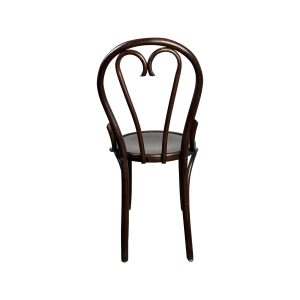 Super-Seat | Wat je gaat tegenkomen zijn stoelen, tafels, barkrukken, picknicktafels en andere soort tafels en stoelen. | Donkere houten stoel met hartvormige rugleuning, sierlijk gebogen bovenaan. Simpele witte achtergrond. | Horecameubilair