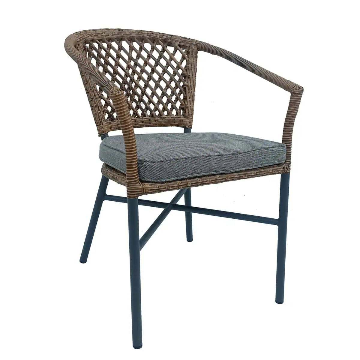 Super-Seat | Charlotte terras stapelstoelen vlechtwerk met arm | Grijze vlechtwerk stoel, metalen poten, armleuning en kussen, witte achtergrond. | Horecameubilair