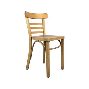 Super-Seat |Houten stoel met gebogen vloerkleed Massief houten stoel, lichtbruine afwerking, drie horizontale latten, rechte poten. | Horecameubilair